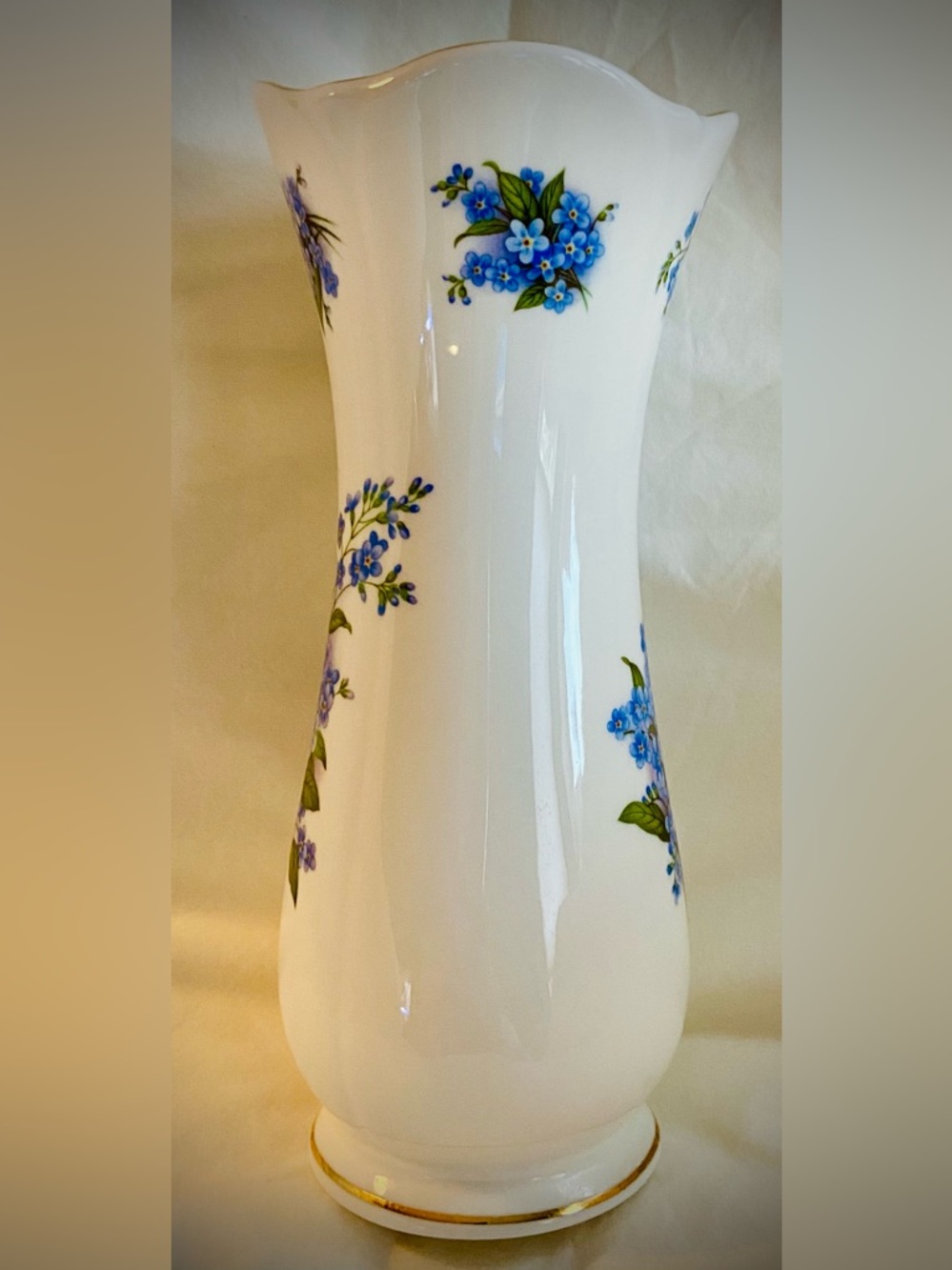 Sheltonian Vintage English Finest Porcelain, Adorned w/Tiny Blue Forget-Me-Knots